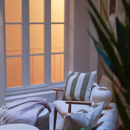 Apartment Elegance And Parisian Charm Tuileries Paris