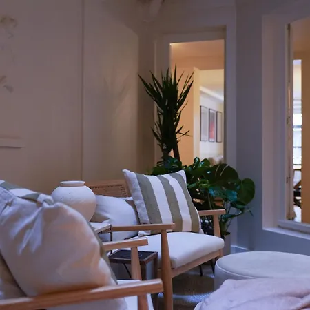 Elegance And Parisian Charm Tuileries Apartment Paris