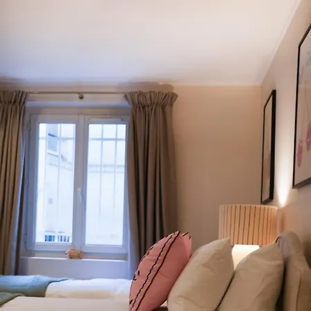 Elegance And Parisian Charm Tuileries Apartment Paris
